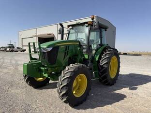 2023 John Deere 6135E