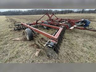 1999 International 496