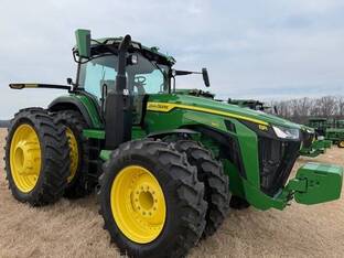 2023 John Deere 8R 340
