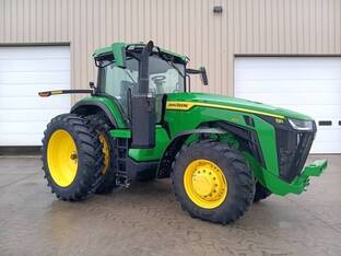 2025 John Deere 8R 250