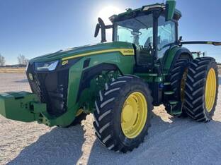2023 John Deere 8R 230