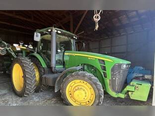 2010 John Deere 8270R