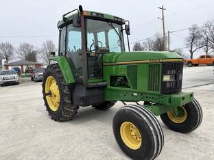 1995 John Deere 7200