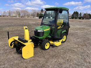 2022 John Deere X739