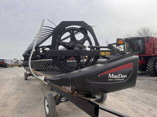 2015 MacDon Industries FD75
