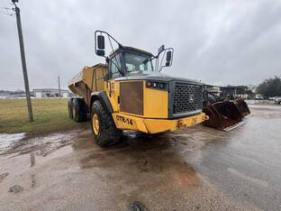 2012 John Deere 370E