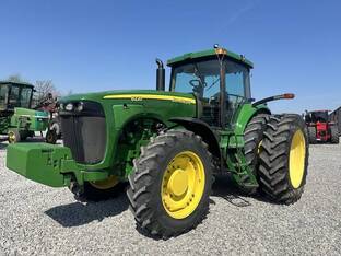 2002 John Deere 8220