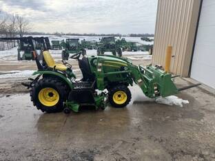 2010 John Deere 2320