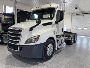 2018 Freightliner CASCADIA 126