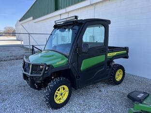 2024 John Deere XUV835M HVAC Cab