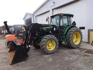 2013 John Deere 6115D
