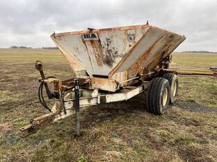 Salford BBI Inc Lime/ Litter/ fertilizer spreader