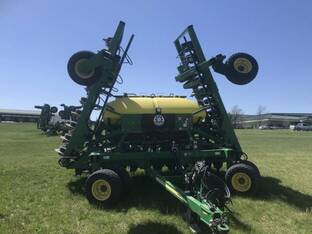 2010 John Deere 1990