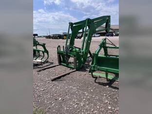 2021 John Deere 700M