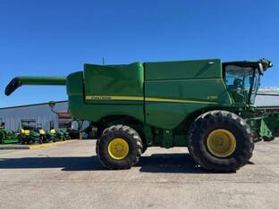 2024 John Deere S780