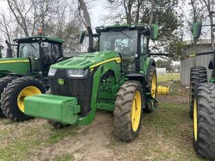 2022 John Deere 8R 250
