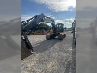 2021 John Deere 200 G-TIER