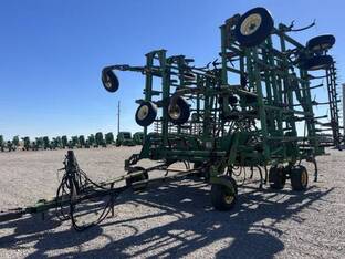 2004 John Deere 2410