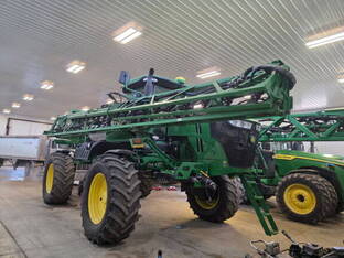 2020 John Deere R4044