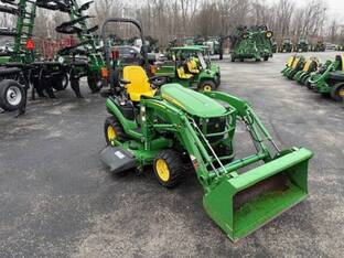 2017 John Deere 1025R