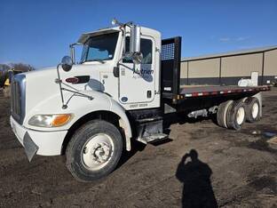 2011 Peterbilt 348