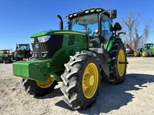 2022 John Deere 6215R