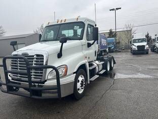 2015 Freightliner CASCADIA 125