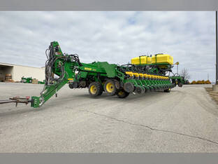 2022 John Deere DB60