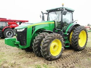 2015 John Deere 8370R