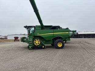 2024 John Deere S780