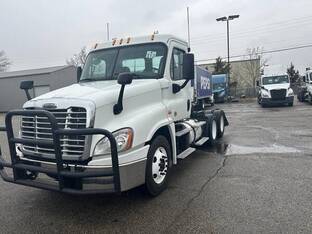 2015 Freightliner CASCADIA 125