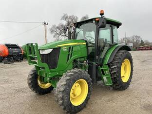 2014 John Deere 6105D
