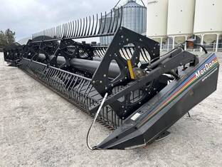 2007 MacDon Industries 974