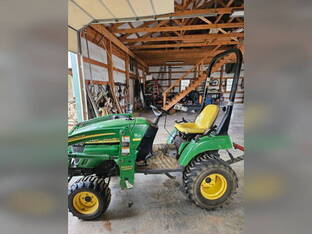 2007 John Deere 2305