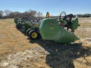 2023 John Deere 735D