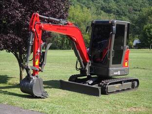 2026 Ground Hog BH40D