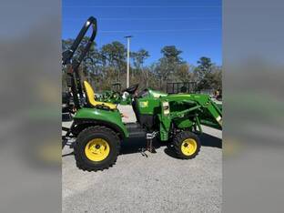 John Deere 1023E