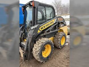 2012 New Holland L220