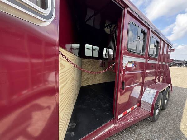2027 Valley 6'8"x18' 12k / 7' interior / 3 horse sla