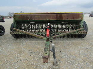 John Deere 8300