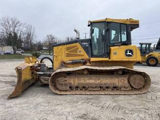 2022 John Deere 750L LGP