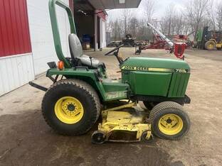 John Deere 755