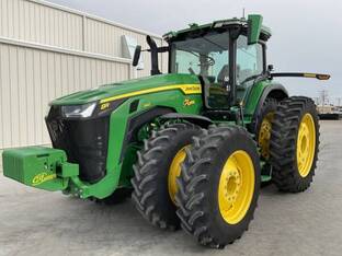 2023 John Deere 8R 340