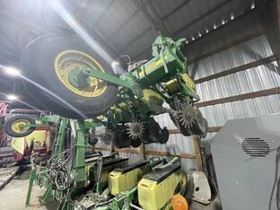 2005 John Deere 1720