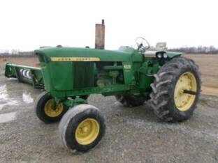 John Deere 4020
