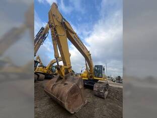 2023 Komatsu PC490 LCi-11