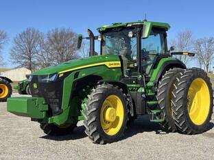 2022 John Deere 8R 310
