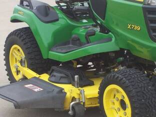 2020 John Deere X739