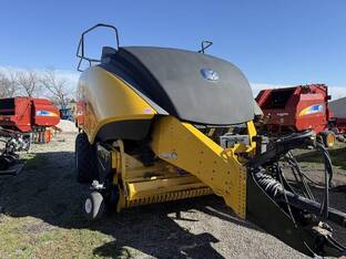 2025 New Holland BIG BALER 340 PLUS