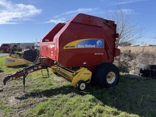 2011 New Holland BR7090